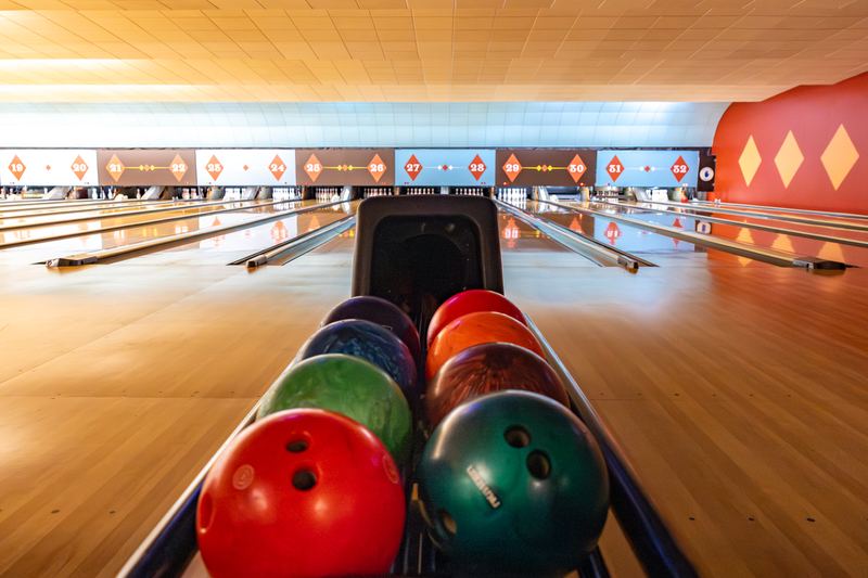 Midtown Bowl interior, lanes, and atmosphere