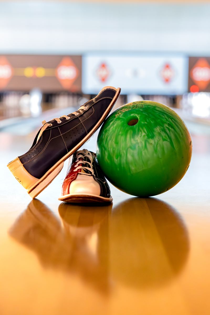 Midtown Bowl interior, lanes, and atmosphere